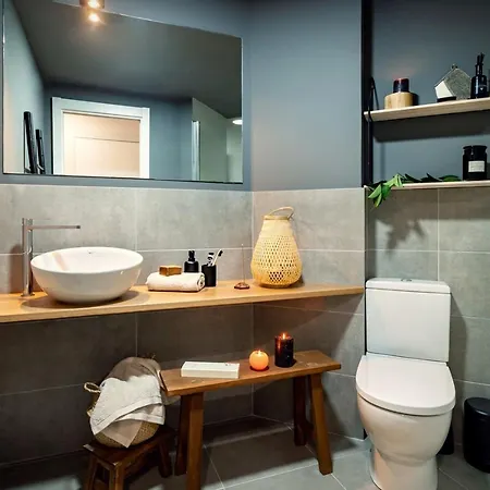 Daire Tokashi - 2 Bedrooms And Balcony In Eixample Dreta *